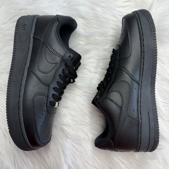 Nike Air Force 1 '07 Low Mens Casual Shoes Black CW2288-001 VNDS Sz 7 / WMNS 8.5 - Picture 3 of 7